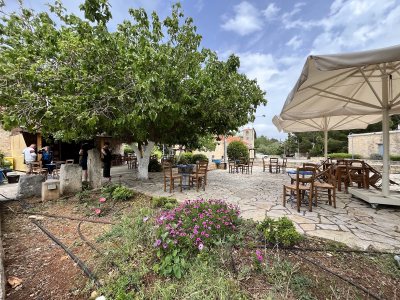 Akis Coffee Shop