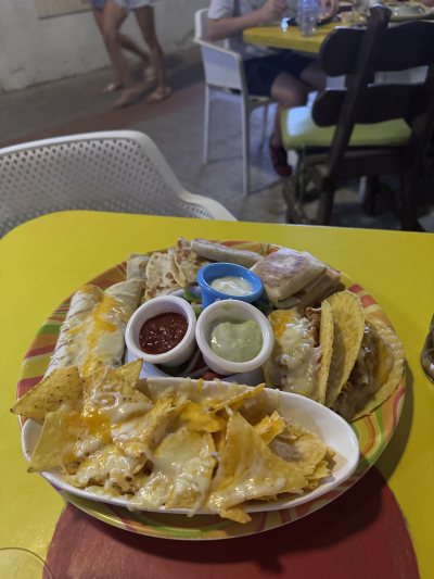 Royal Ris Restaurant - Margarita Bar & Mexican Restaurant
