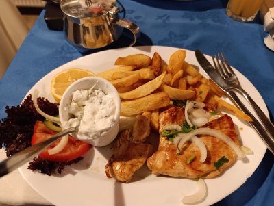 Salamis Restaurant, Fish Tavern & Sports Bar