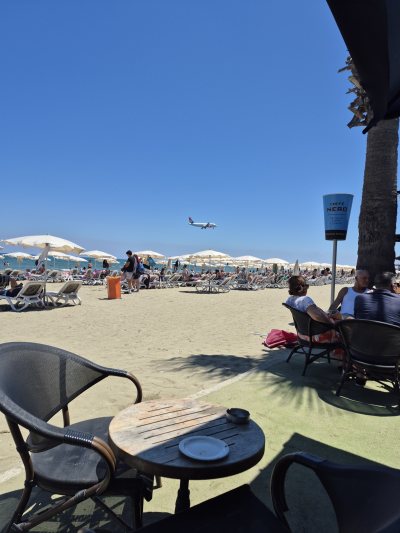 Lush Beach Bar Resto