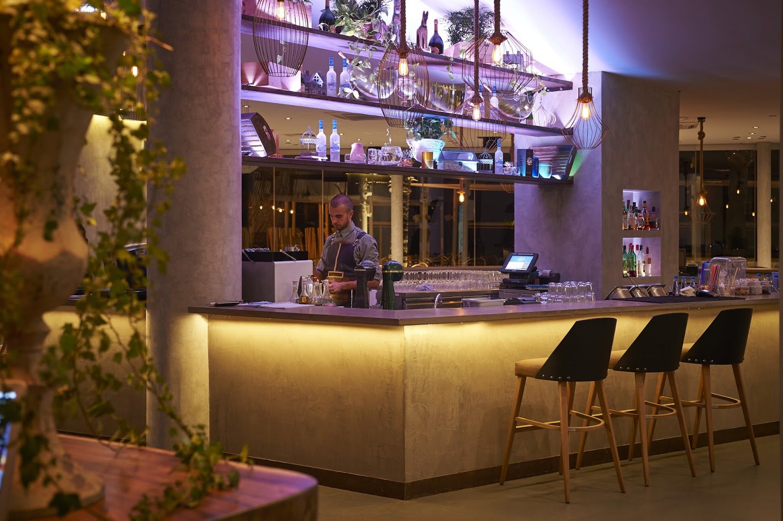 Lush Beach Bar Resto