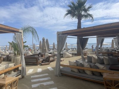 Lush Beach Bar Resto