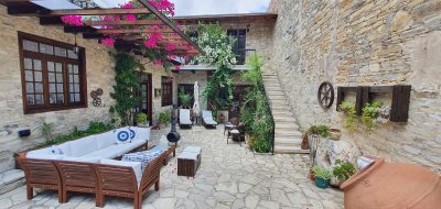 Bougainvillea House Pano Lefkara