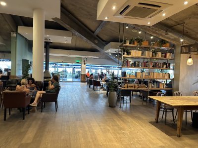 Caffè Nero Mackenzie