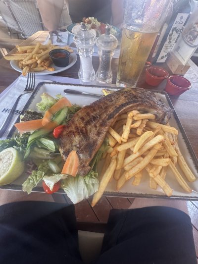 Hobo Cafe & Restaurant
